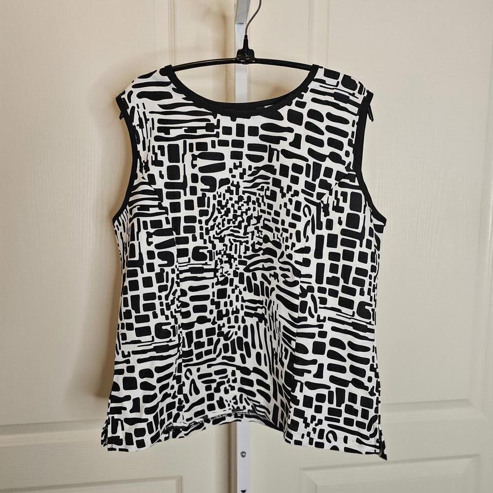 Salon Studio Abstract Print Sleeveless Top